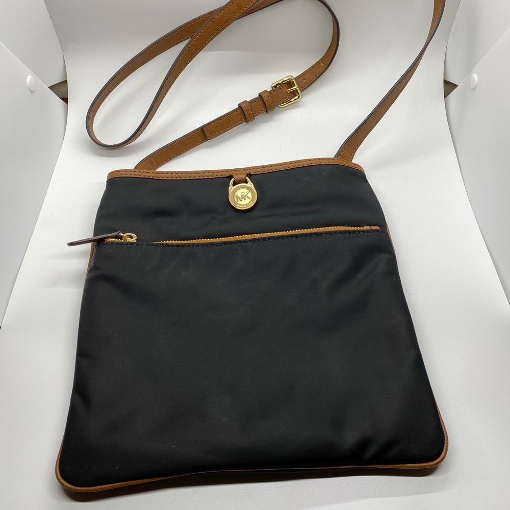 Michael Kors Kempton Nylon Large - Crossbody